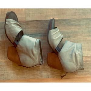OTBT Booties NWOB Size 9.5 M